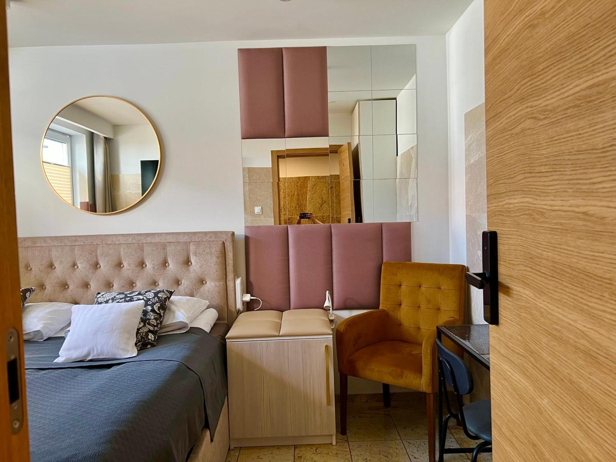 North Nest Luxury Suites Гданьск Номер фото